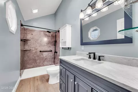 Bath - 4501 N 16th Street Ozark Mo 65721 St, Ozark, MO 65721 photo 2 of 2
