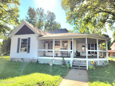 1418 Cherokee Avenue Seneca Mo 64865 Ave, Seneca, MO 64865