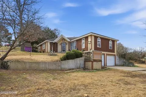 606 Cemetery Road Seneca Mo 64865 Rd, Seneca, MO 64865