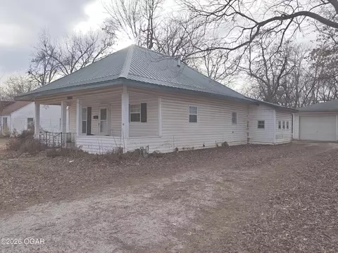 1303 Poplar Street Lamar Mo 64759, Lamar, MO 64759