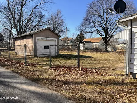 414 Pine Street Carthage Mo 64836 St, Carthage, MO 64836 photo 16