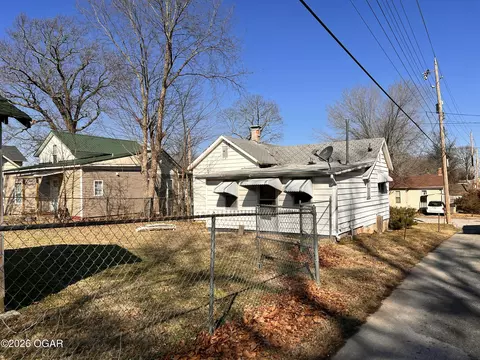 414 Pine Street Carthage Mo 64836 St, Carthage, MO 64836 photo 12