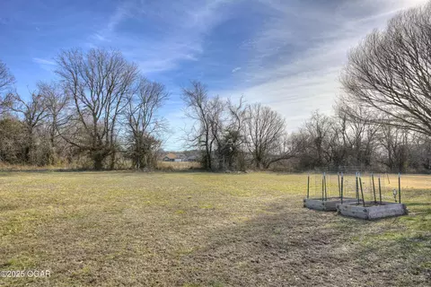 Exterior - 2206 Benjamin Drive Carthage Mo 64836 Dr, Carthage, MO 64836 photo 5 of 6