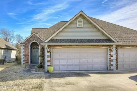 Exterior - 2206 Benjamin Drive Carthage Mo 64836 Dr, Carthage, MO 64836 photo 2 of 6