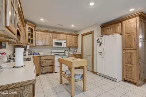 Kitchen - 2206 Benjamin Drive Carthage Mo 64836 Dr, Carthage, MO 64836 photo 2 of 3
