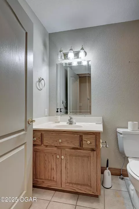 Bath - 2206 Benjamin Drive Carthage Mo 64836 Dr, Carthage, MO 64836 photo 6 of 7
