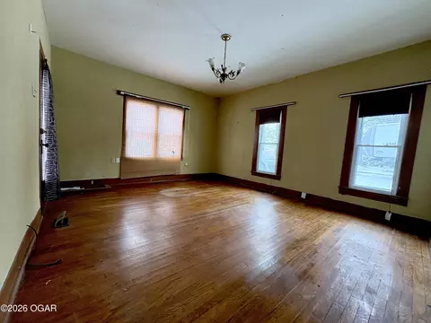 Living - 1303 Walnut Street Lamar Mo 64759 St, Lamar, MO 64759 photo 2 of 2