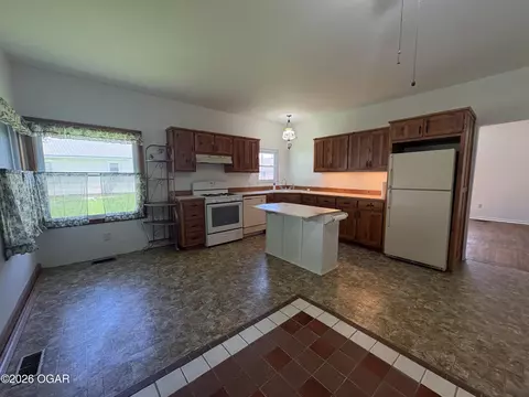 Kitchen - 1303 Walnut Street Lamar Mo 64759 St, Lamar, MO 64759 photo 1 of 4