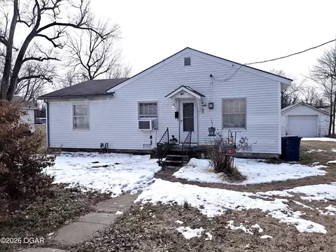 403 E 13th Street Lamar Mo 64759, Lamar, MO 64759