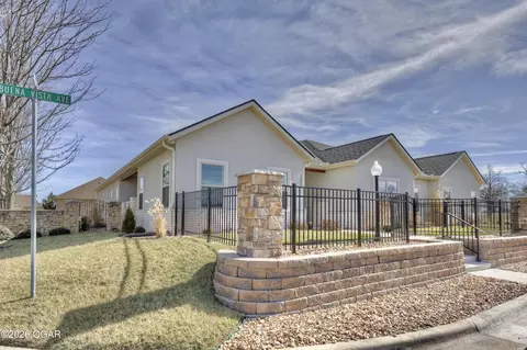 1908 Buena Vista Avenue Carthage Mo 64836 Ave, Carthage, MO 64836