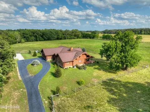 560 County Road 170 Diamond Mo 64840, Diamond, MO 64840