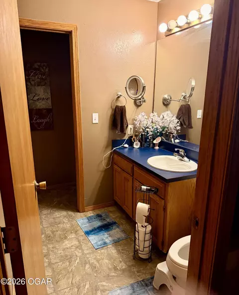 Bath - 129 Riverview Drive Anderson Mo 64831 Dr, Anderson, MO 64831 photo 2 of 8