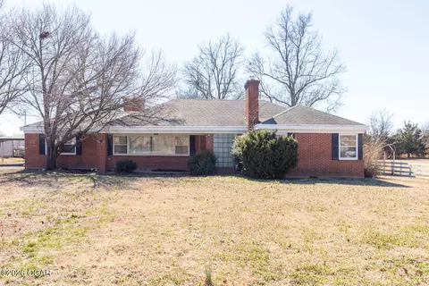 830 W Elm Street Columbus Ks 66725 St, Columbus, KS 66725