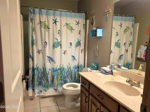 Bath - 807 Hawthorne Loop Webb City Mo 64870 Loop, Webb City, MO 64870 photo 1 of 1