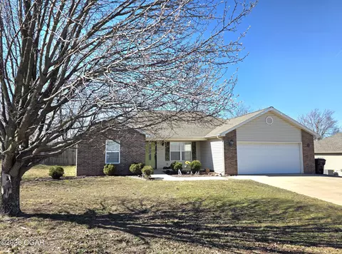 Exterior - 807 Hawthorne Loop Webb City Mo 64870 Loop, Webb City, MO 64870 photo 2 of 5