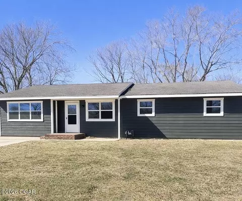 1504 S Mckinley Avenue Joplin Mo 64801 Ave, Joplin, MO 64801