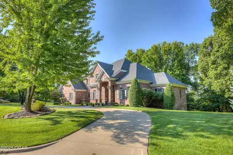 1000 Oakmont Drive Joplin Mo 64804 Dr, Joplin, MO 64804