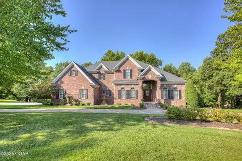 1000 Oakmont Drive Joplin Mo 64804 Dr, Joplin, MO 64804