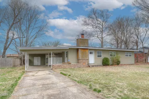 1610 S St Louis Avenue Joplin Mo 64804 Ave, Joplin, MO 64804