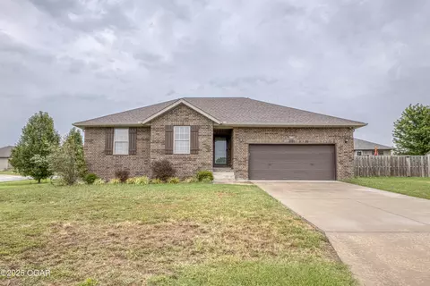 1007 S Roane Court Webb City Mo 64870 Ct, Webb City, MO 64870
