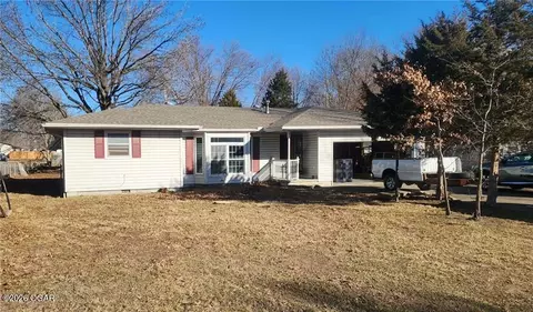 405 E 24th Street Pittsburg Ks 66762 St, Pittsburg, KS 66762