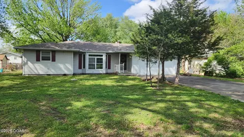 405 E 24th Street Pittsburg Ks 66762 St, Pittsburg, KS 66762