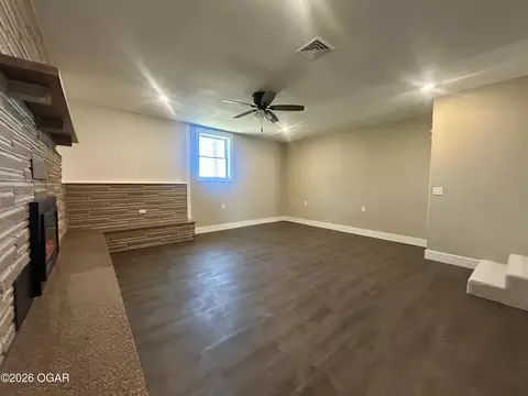 Living - 501 S 4th Street Jasper Mo 64755 St, Jasper, MO 64755 photo 11 of 11