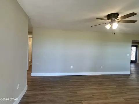 Living - 501 S 4th Street Jasper Mo 64755 St, Jasper, MO 64755 photo 2 of 11