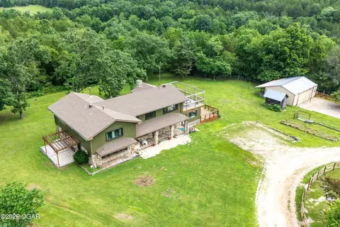 10463 Farm Road 1182 Aurora Mo 65605, Aurora, MO 65605
