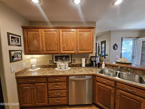 Kitchen - 206 Prairie Lane Monett Mo 65708, Monett, MO 65708 photo 6 of 8