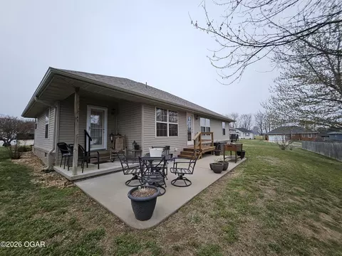 Exterior - 206 Prairie Lane Monett Mo 65708, Monett, MO 65708 photo 3 of 4