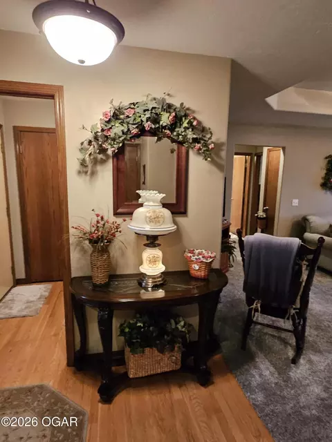 Entry Way - 206 Prairie Lane Monett Mo 65708, Monett, MO 65708 photo 3 of 3