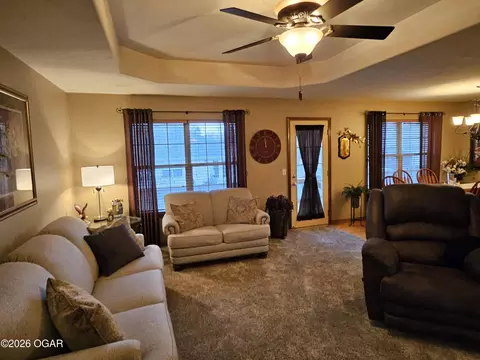 Living - 206 Prairie Lane Monett Mo 65708, Monett, MO 65708 photo 2 of 4