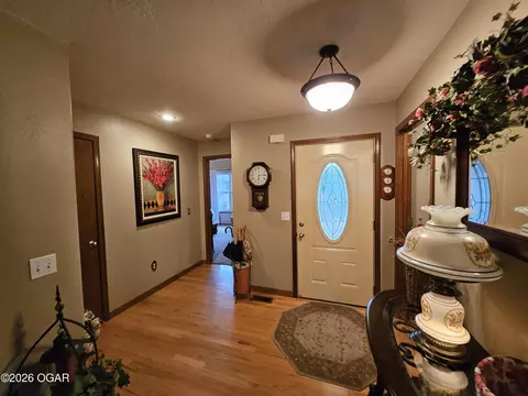 Entry Way - 206 Prairie Lane Monett Mo 65708, Monett, MO 65708 photo 2 of 3