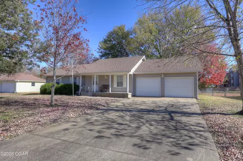 1411 Gold Stream Drive Webb City Mo 64870 Dr, Webb City, MO 64870