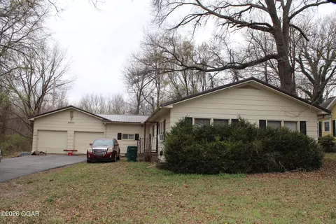 1401 N Main Street Pittsburg Ks 66762 St, Pittsburg, KS 66762