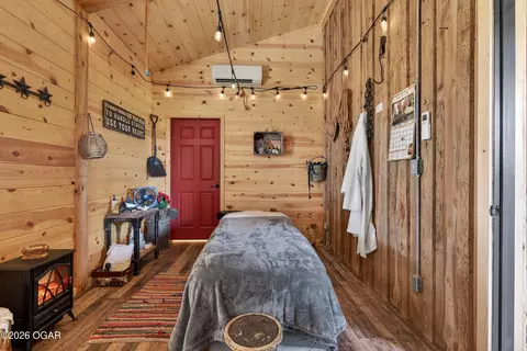 Bedroom - 29990 S 2725 Road Sheldon Mo 64784 Rd # C, Sheldon, MO 64784 photo 2 of 2