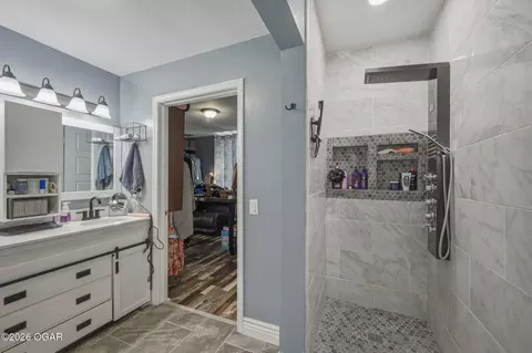 Bath - 436 Oneida Street Seneca Mo 64865 St, Seneca, MO 64865 photo 2 of 5