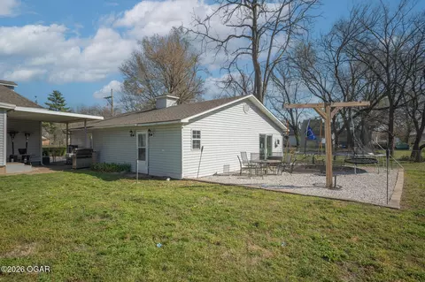 Exterior - 436 Oneida Street Seneca Mo 64865 St, Seneca, MO 64865 photo 7 of 11