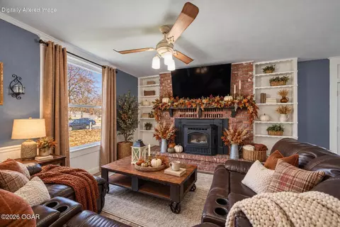 Living - 436 Oneida Street Seneca Mo 64865 St, Seneca, MO 64865 photo 2 of 3