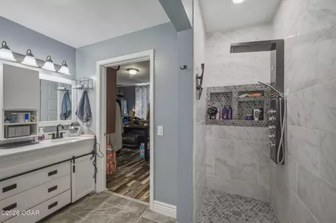 Bath - 436 Oneida Street Seneca Mo 64865 St, Seneca, MO 64865 photo 2 of 6