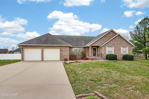 3332 N Ozark Court Joplin Mo 64801 Ct, Joplin, MO 64801