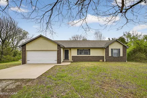 101 Stonegate Drive Carterville Mo 64835 Dr, Carterville, MO 64835