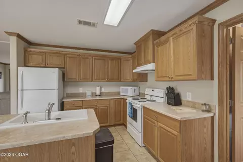 Kitchen - Undisclosed, Shell Knob, MO 65747 photo 2 of 3