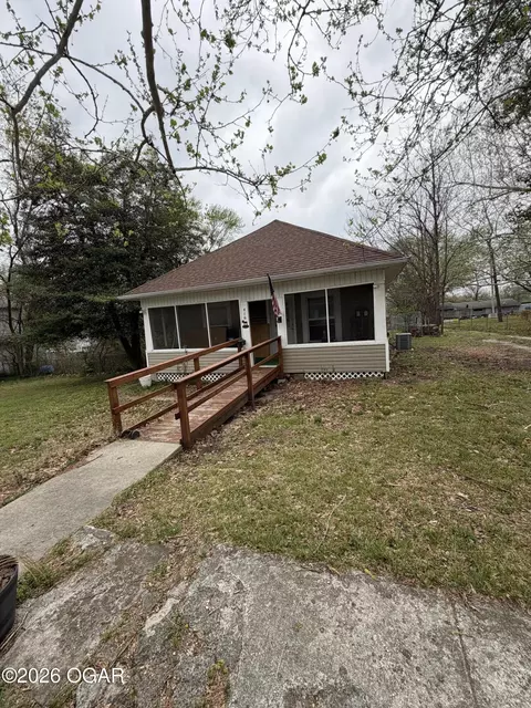 416 N Cass Street Carterville Mo 64835 St, Carterville, MO 64835