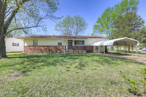 521 Sunset Circle Columbus Ks 66725 Cir, Columbus, KS 66725