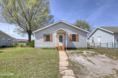 908 Jefferson Avenue Joplin Mo 64801 Ave, Joplin, MO 64801