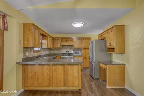 Kitchen - 3415 N Willow Road Joplin Mo 64801 Rd, Joplin, MO 64801 photo 2 of 4