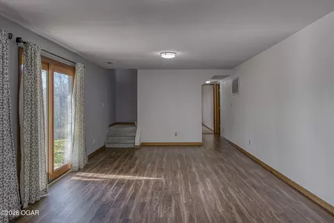 Living - 3415 N Willow Road Joplin Mo 64801 Rd, Joplin, MO 64801 photo 5 of 6