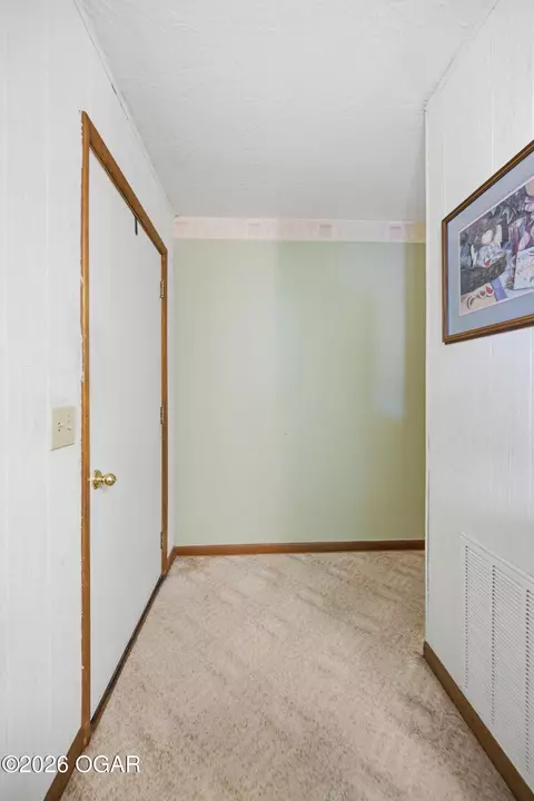 Entry Way - 577 Mcnatt Road Neosho Mo 64850, Neosho, MO 64850 photo 1 of 1